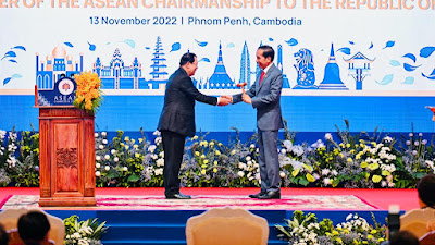 Indonesia Terima Keketuaan ASEAN 2023 dari Kamboja