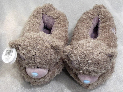 Funny feet slippers Seen On www.coolpicturegallery.net