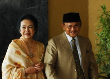 http://downloadstreamingfilm.blogspot.com/2016/05/habibie-dan-ainun-2012-bluray-720p.html