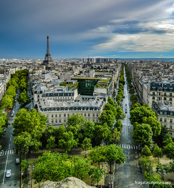 Paris vista do alto do Arco do Triunfo