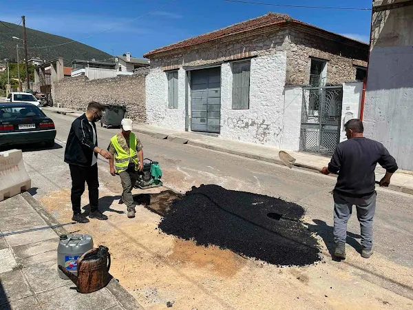 Στυλίδα: Επισκευή οδοστρώματος (Λακκούβες)