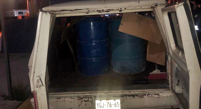 SSPTM de SACH asegura camioneta con mil 200 litros de huachicol