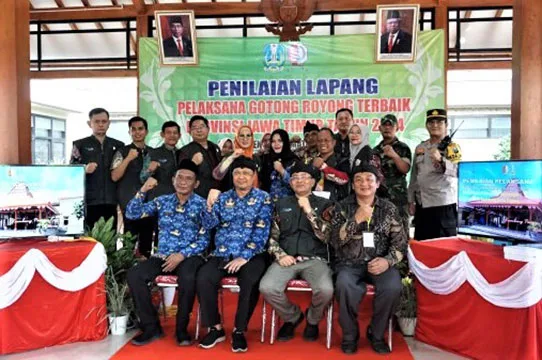 Desa Pajeng di Kabupaten Bojonegoro tengah menjalani penilaian dalam Lomba Pelaksana Gotong Royong Terbaik tingkat Provinsi Jawa Timur.