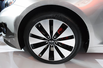  2011 Kia Optima and perfect wheels 