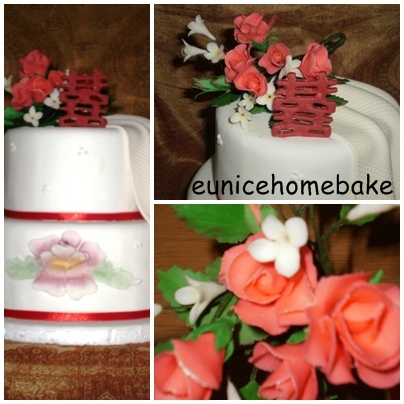 A sample of 2 tier cake suitable for wedding Decorated with roses painting