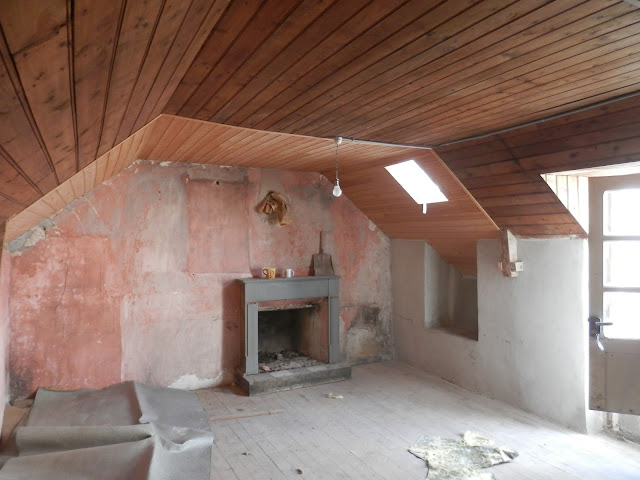 renovating a stone cottage in Huelgoat,France