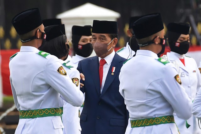 Presiden Jokowi Kukuhkan 68 Anggota Paskibraka Tahun 2022