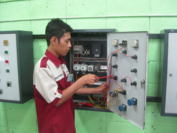 Kursus Panel Kontrol Listrik