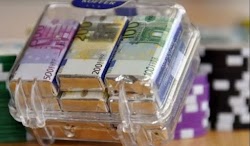  Η μοναδική περίπτωση της πρώην διευθύντριας τράπεζας  Μπορεί  να καταδικάστηκε σε ισόβια για υπεξαίρεση 43,5 εκατομμυρίων ευρώ αλλά πλέον κ...