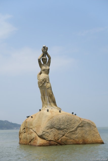 Zhuhai  Fisher Girl Statue