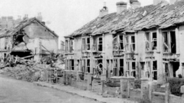 Cowes after the Luftwaffe raid of 4 May 1942 worldwartwo.filminspector.com