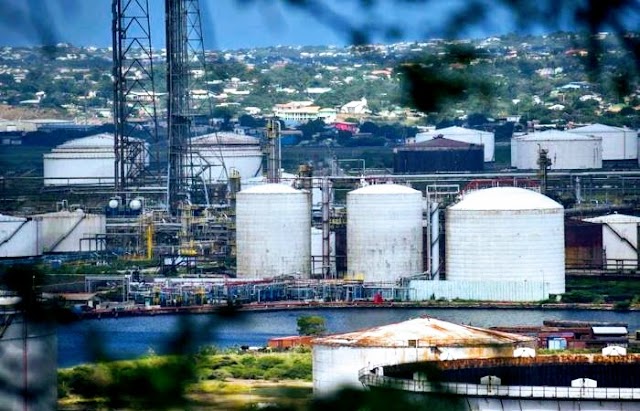 Tres compañías intentan reemplazar a PDVSA en la refinería Isla de Curazao