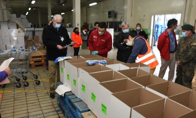 Autoridades visitaron centro de acopio de distribución de cajas de alimentos