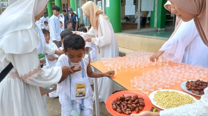 700 Siswa TK Sekolah Amec Jalani Manasik Haji  