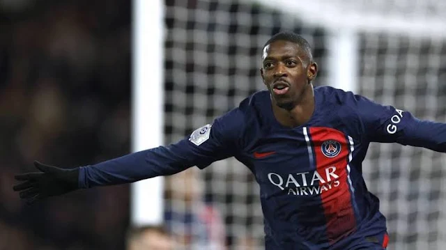 Ousmane Dembélé, qui a quitté le FC Barcelone l'été dernier pour rejoindre le PSG, a essuyé de vives critiques de la part de la légende du Barça, David Villa, lors d'un live avec le journaliste Gérard Romero. En effet, Dembélé, auteur de deux buts face à son ancien club en quart de finale de la Ligue des champions, a célébré ses réalisations avec ferveur, ce qui n'a pas manqué de faire réagir Villa. L'ancien buteur barcelonais n'a pas mâché ses mots : "Marquer deux buts contre le Barça et les célébrer ne fera pas de lui un grand joueur. On se souviendra de lui comme de l'homme qui a passé sa carrière à l'hôpital, et qui a manqué l'immanquable pour qualifier le Barça en finale de la Ligue des champions 2019 contre Liverpool. Il sera mentionné avec Luis Figo et d'autres traîtres, c'est tout ce qu'il obtiendra." Des paroles fortes qui traduisent la déception de Villa envers Dembélé, dont le passage au Barça a été marqué par des blessures à répétition et un manque de constance. Si Dembélé a brillé par moments, notamment lors des phases finales de la Ligue des champions 2024 avec le PSG, il n'a jamais réussi à s'imposer comme un titulaire indiscutable au Barça. Son départ pour le PSG cet été a acté son échec en Catalogne, et les critiques de Villa ne font que souligner les regrets qu'il laisse derrière lui. Reste à savoir si Dembélé saura rebondir au PSG et faire taire ses détracteurs. L'avenir nous dira s'il a le mental et le talent pour s'inscrire parmi les grands joueurs, ou s'il restera cantonné au statut de joueur prometteur mais fragile, comme le suggère David Villa.