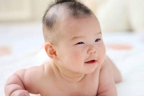 Nguyên nhân và cách khắc phụ khi trẻ sơ sinh bị rụng tóc