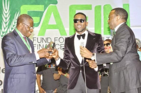 8 President Jonathan Rocks Dbanjs Beats By Dre Headphone [See Photo]