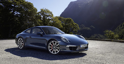 review kelebihan dan  kekurangan porsche 911 carrera s