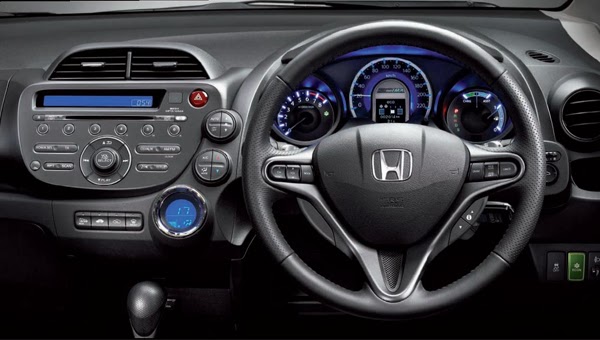 Spesifikasi Lengkap dan Harga Honda Mobilio MPV Murah