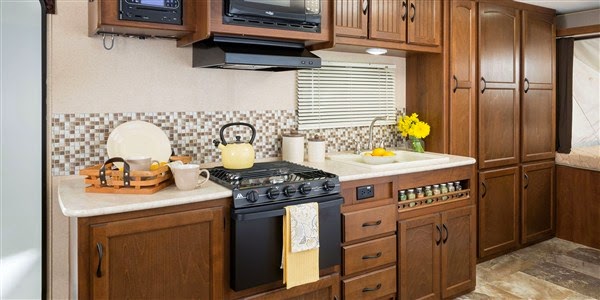 Gambar Model  Dapur  Cabinet Minimalis Modern Sempit Terbaru 