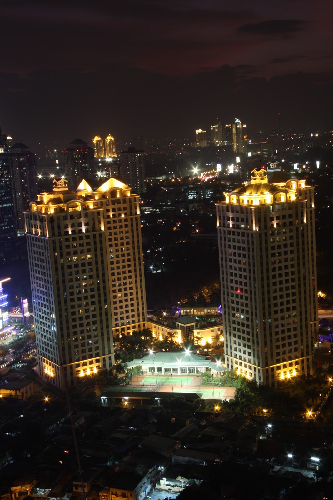 Butterfly Production Jakarta Indah di Malam Hari 