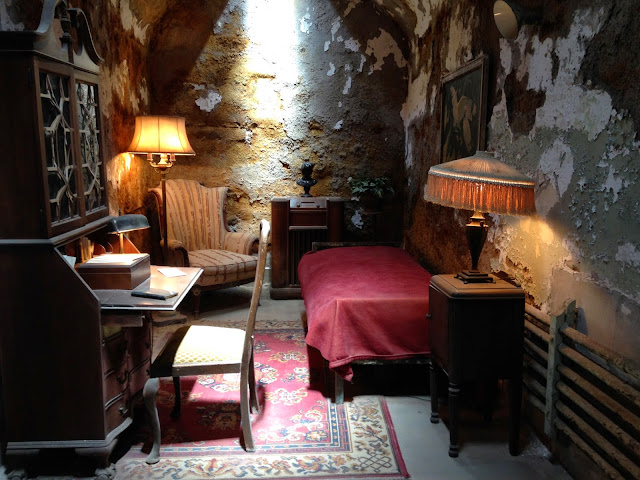 eastern state penitentiary, philladelphia, al copone, bootlegger,al copone's cell