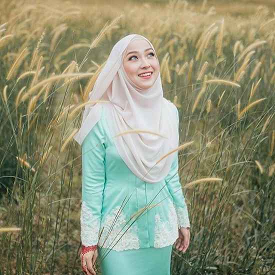 7 Foto Hijaber Cantik Malaysia Aisha Liyana - PETA CINTA