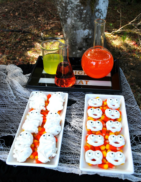 Halloween dessert table styled by Fizzy Party 