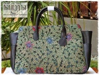 Tas Wanita Anabela Phyton Batik Alusan