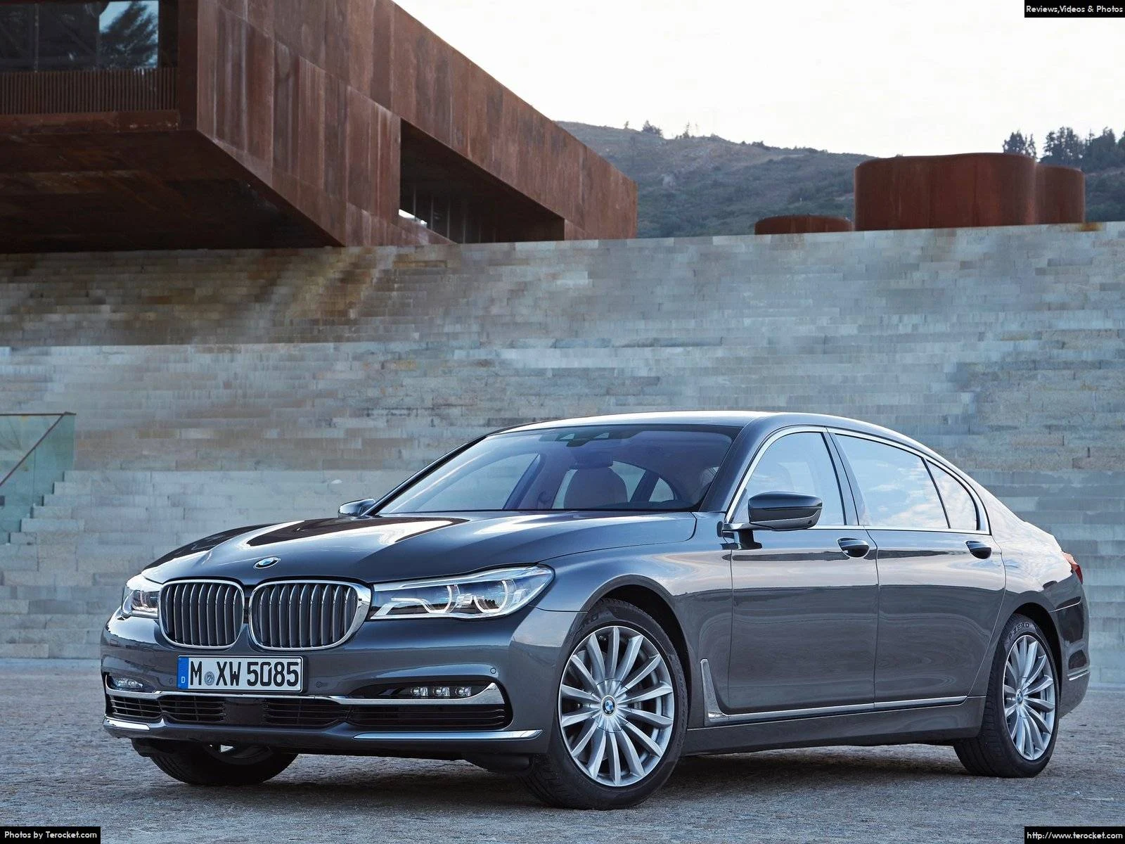 Hình ảnh xe ô tô BMW 750Li xDrive 2016 & nội ngoại thất