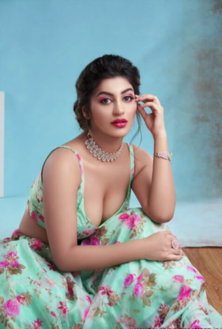 Yashika Annand Latest Hot Photoshoot & Videos