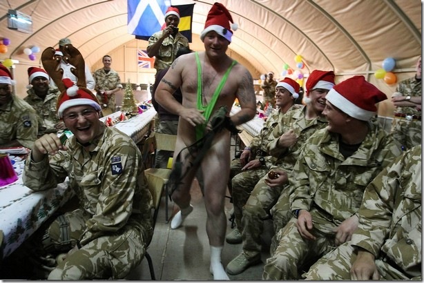 christmas_british_soldiers_shatt_al_arab_camp_basra_iraq