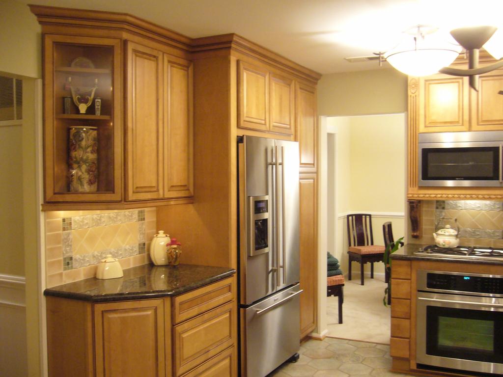 Kitchen Maid Cabinets