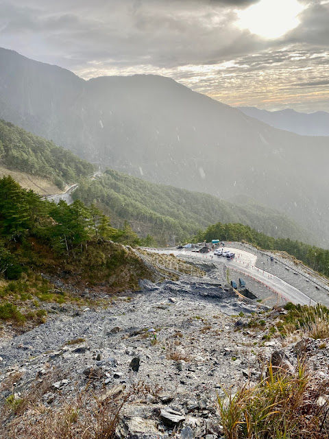 往關山嶺山