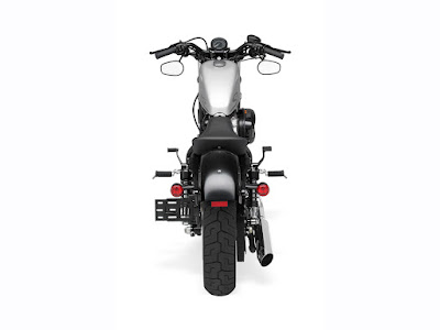 2011-Harley-Davidson-FortyEight_48_1600x1200_rear