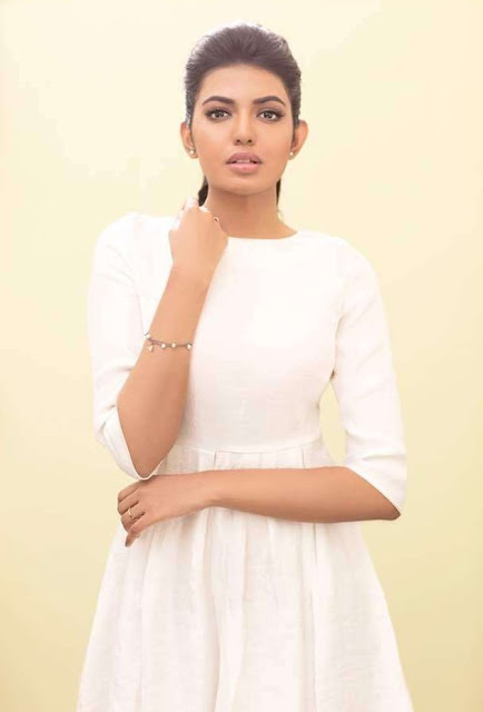 shivani rajashekar latest images