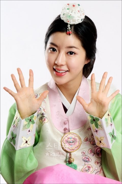 EunniKpop'blog: Pakaian Tradisional Korea :-)