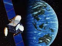 Apa satelit hanya sebuah bisnis semata?  Kalau membandingkan satelite dengan kabel 