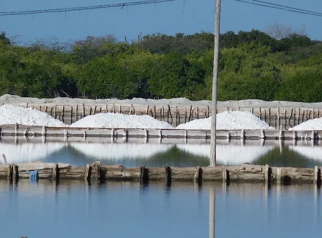 Ministerio Turismo oferta Las Dunas de Baní como atractivo turístico