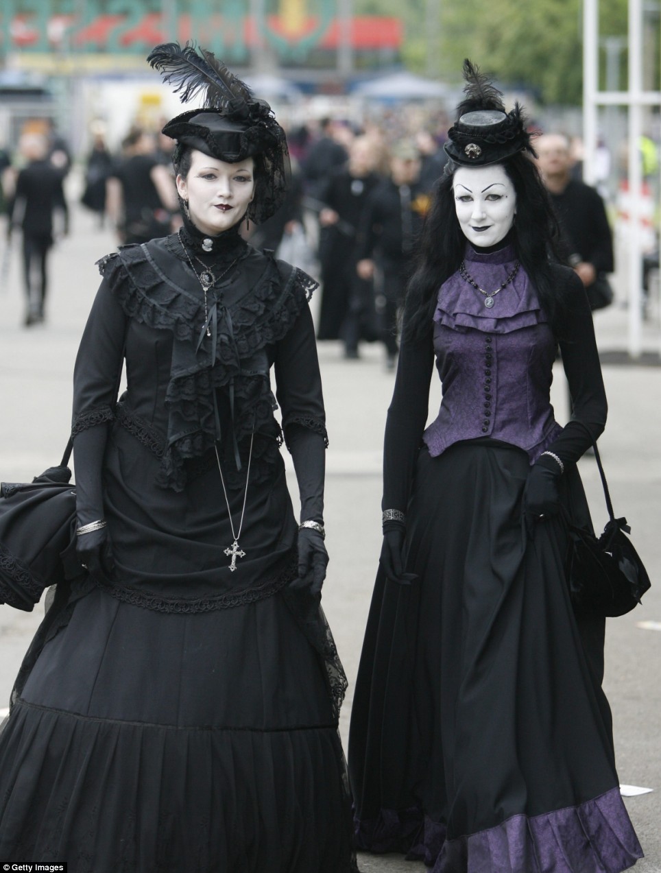 male pattern boldness: Good Goth! The rise of the fashion subculture