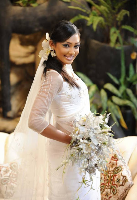 _In_Sri_Lankan_Bridal_Dress_Pics_7.jpg?yureni-noshika-in-sri-lankan ...