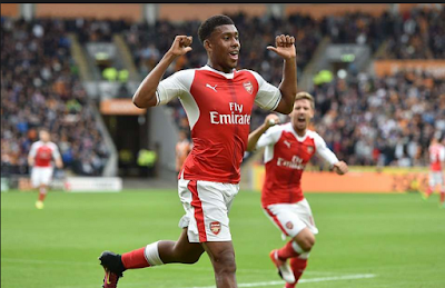 Arsenal Coach Hold Talks With Alex Iwobi As His Contract Is Set To Improved