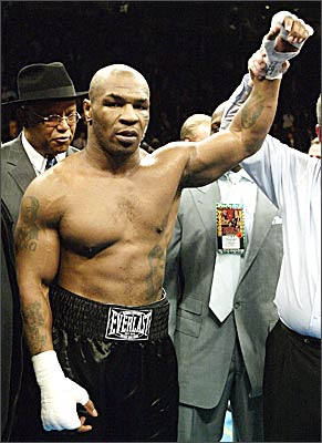   Mike Tyson antes de subir al ring