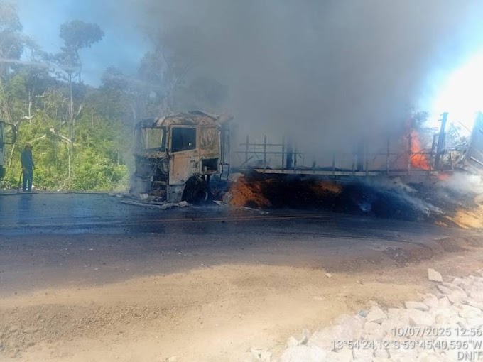 VEJA FOTOS: carreta carregada de soja que viria para Rondônia pega fogo na BR 174