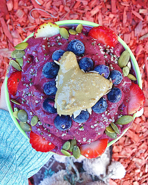  no affair how much I may crave the tart flavor of my favorite  Veggie-Loaded Blueberry Pie Smoothie Bowl (Gluten Free, Vegan)