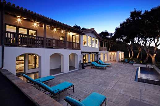 Modern Tuscan Residence in Santa Barbara California