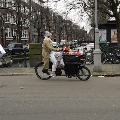 Amsterdam: Herkes Burada - Asiye Açar