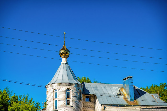 Церковь с небольшим куполом