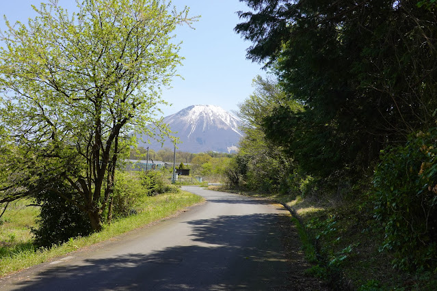 鳥取県道52号岸本江府線へ向かいます