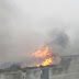 Incendio arrasa con almacén de reciclaje en El Milagro